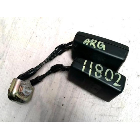 Attache ceinture arriere gauche VOLKSWAGEN POLO 4 PHASE 1 d’occasion