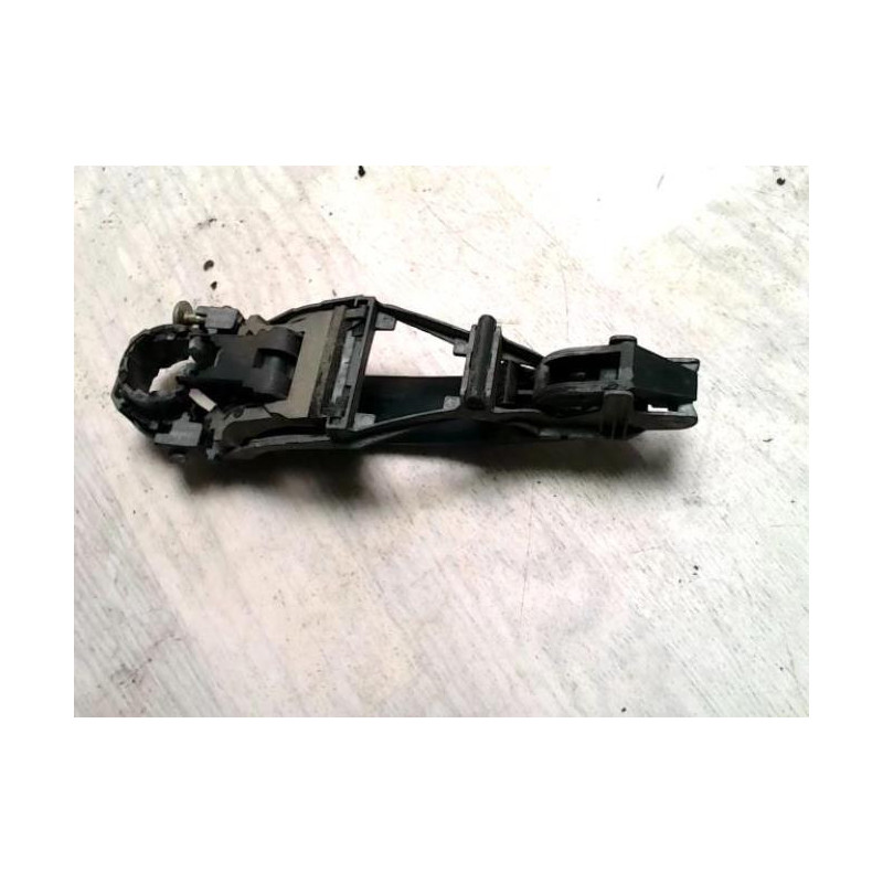 Poignee porte avant gauche VOLKSWAGEN POLO 4 PHASE 1 d’occasion