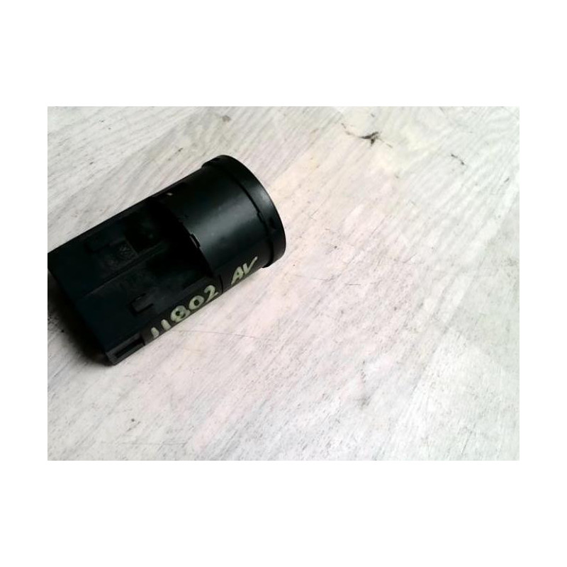Commande de phare VOLKSWAGEN POLO 4 PHASE 1 d’occasion