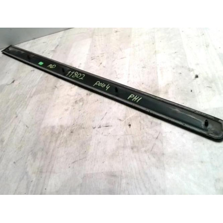 Baguette de porte avant droite VOLKSWAGEN POLO 4 PHASE 1 d’occasion