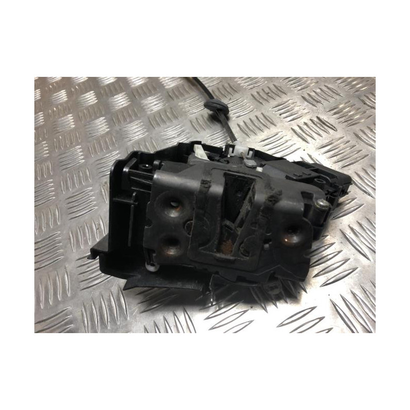 Serrure avant gauche FORD FOCUS 2 PHASE 2 d’occasion