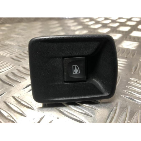 Interrupteur de leve vitre avant droit DACIA SANDERO 2 PHASE 2 d’occasion