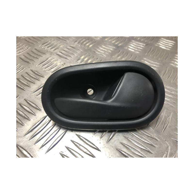 Poignee interieur avant droit DACIA SANDERO 2 PHASE 2 d’occasion