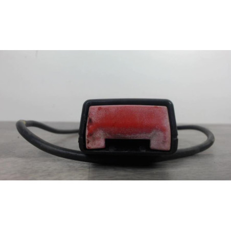 Attache ceinture avant droit MERCEDES CLASSE C 203 PHASE 1 d’occasion