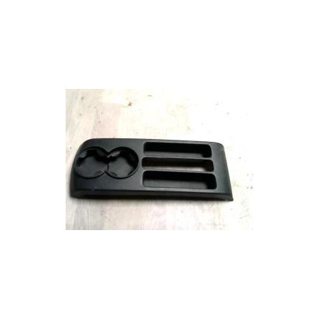 Porte gobelet VOLKSWAGEN POLO 4 PHASE 1 d’occasion