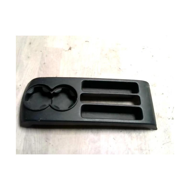 Porte gobelet VOLKSWAGEN POLO 4 PHASE 1 d’occasion