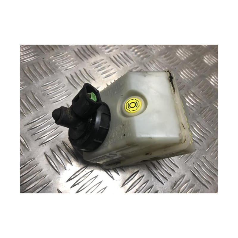 Maitre cylindre (freinage) RENAULT TWINGO 1 PHASE 1 d’occasion