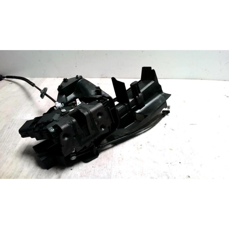 Serrure avant droit FORD FOCUS 2 PHASE 2 d’occasion