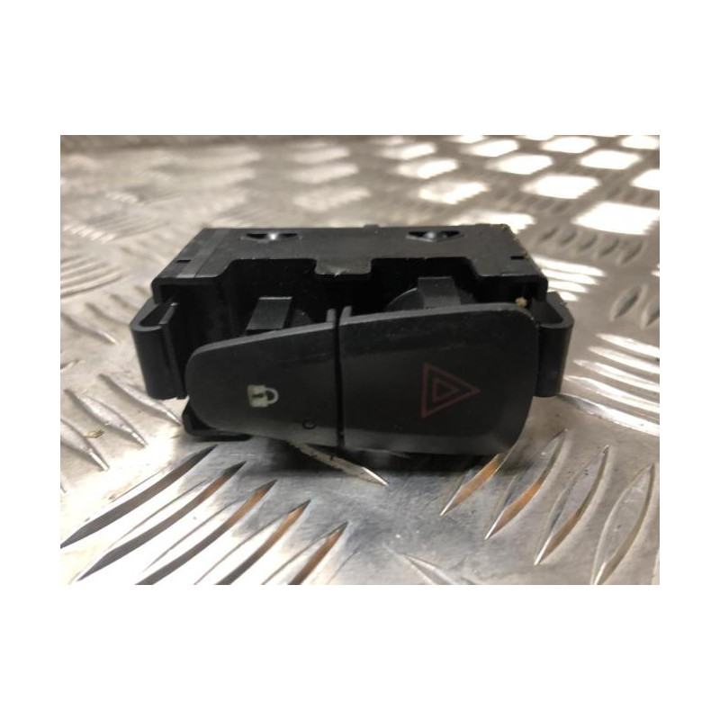 Bouton de warning DACIA SANDERO 2 PHASE 2 d’occasion
