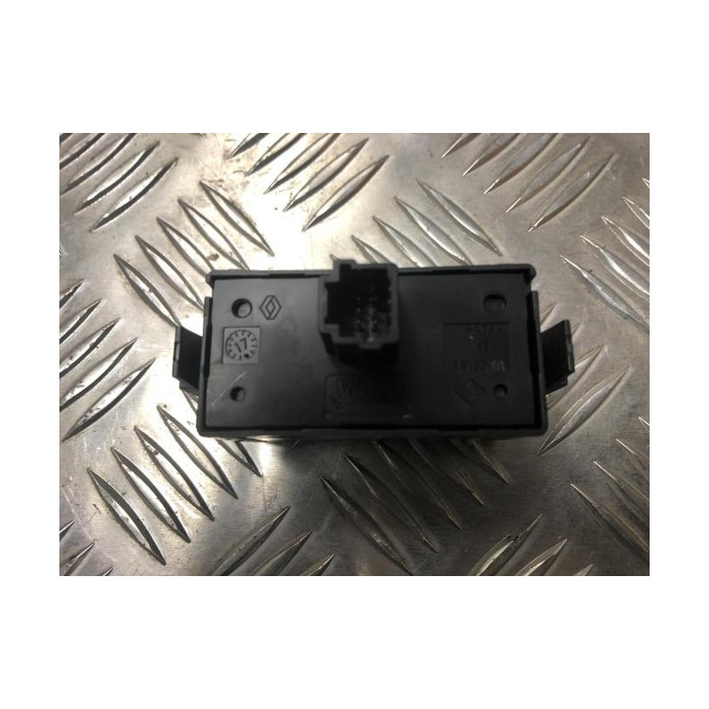 Bouton de warning DACIA SANDERO 2 PHASE 2 d’occasion