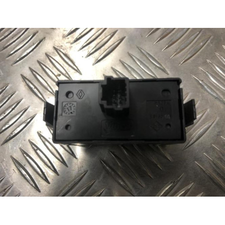 Bouton de warning DACIA SANDERO 2 PHASE 2 d’occasion