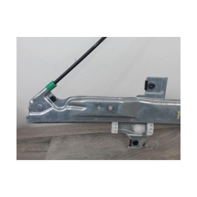 Leve vitre electrique avant gauche PEUGEOT 407 PHASE 1 d’occasion