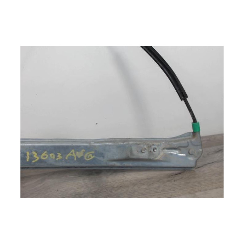 Leve vitre electrique avant gauche PEUGEOT 407 PHASE 1 d’occasion