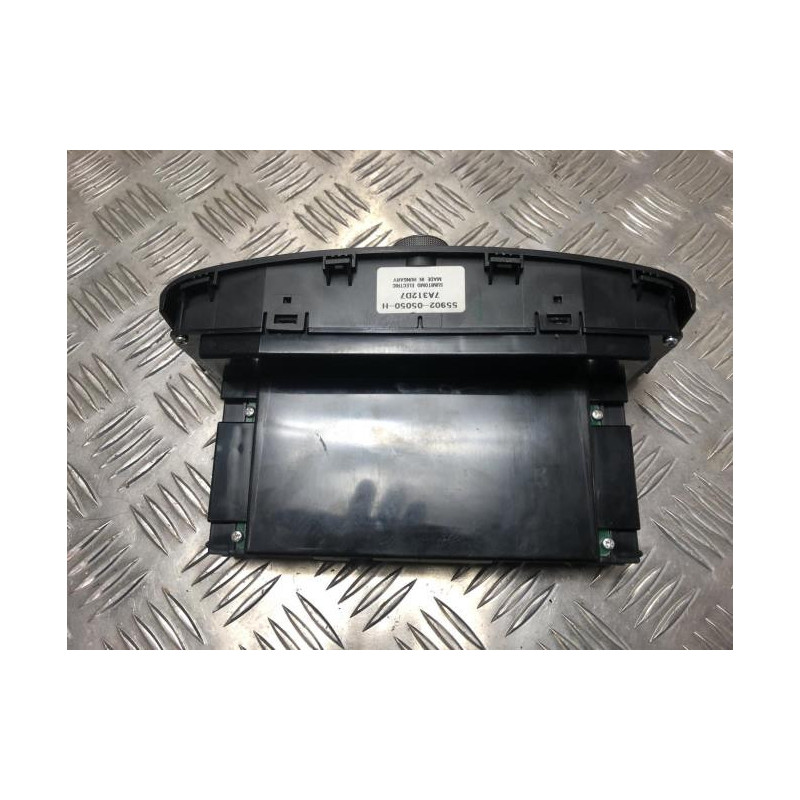 Commande chauffage TOYOTA AVENSIS 2 PHASE 2 d’occasion