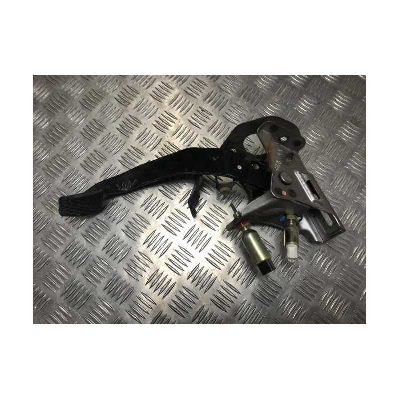 Pedale d'embrayage HONDA ACCORD 7 PHASE 2 BREAK d’occasion
