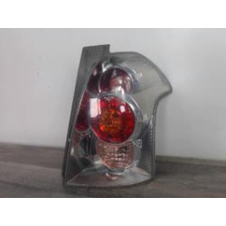 Enjoliveur de feu arriere droit TOYOTA COROLLA VERSO 2 PHASE 1 d’occasion