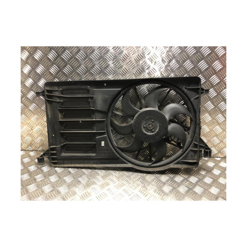 Moto ventilateur radiateur FORD FOCUS 2 PHASE 2 d’occasion