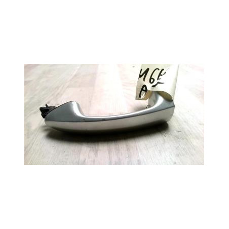 Poignee porte avant gauche FORD FIESTA 6 PHASE 1 d’occasion