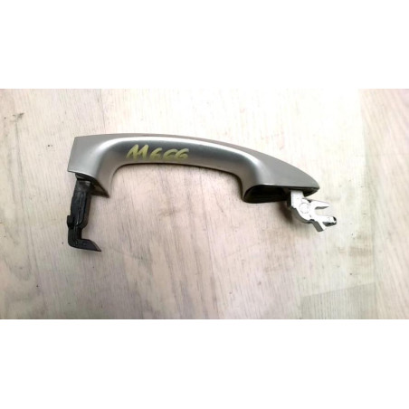 Poignee porte avant droit FORD FIESTA 6 PHASE 1 d’occasion