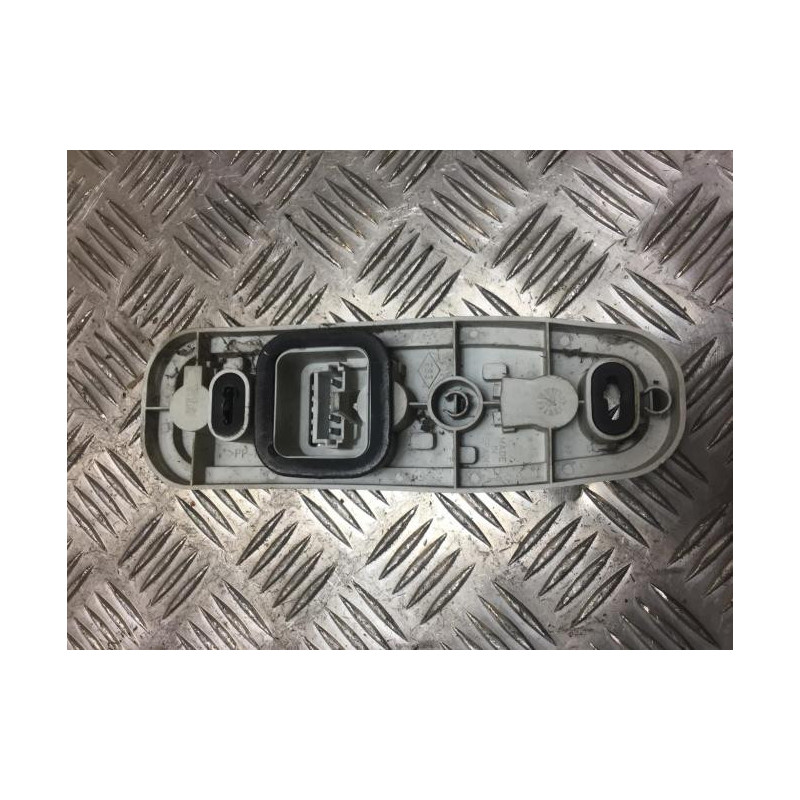 Platine feu arriere gauche RENAULT TWINGO 1 PHASE 2 d’occasion