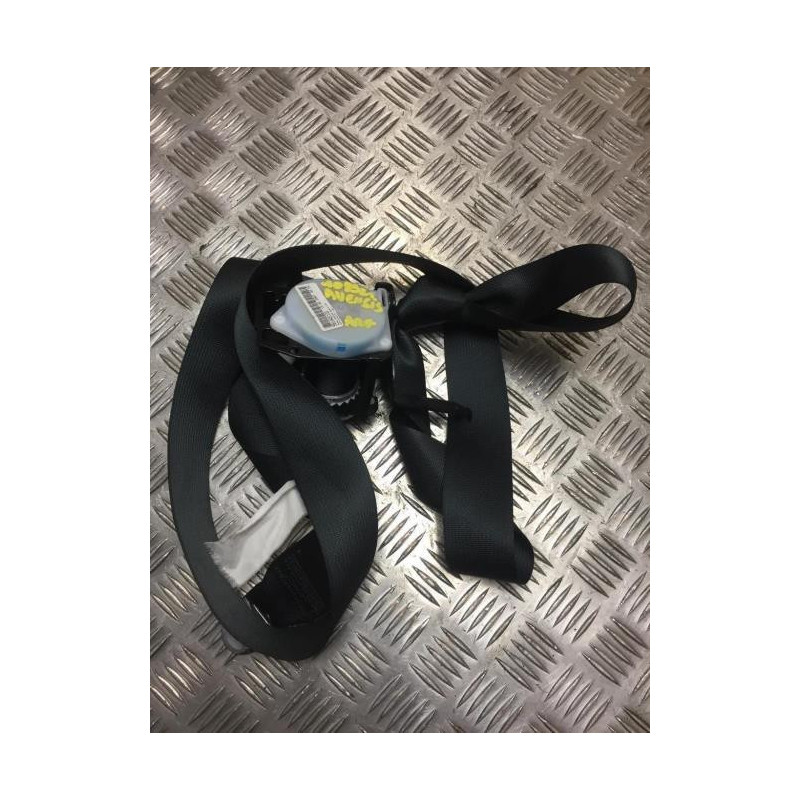 Ceinture arriere gauche TOYOTA AVENSIS 2 PHASE 2 d’occasion
