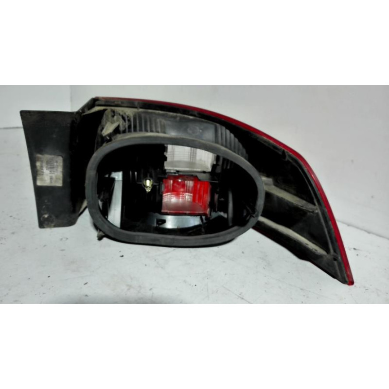 Feu arriere principal gauche (feux) RENAULT LAGUNA 2 PHASE 2 d’occasion