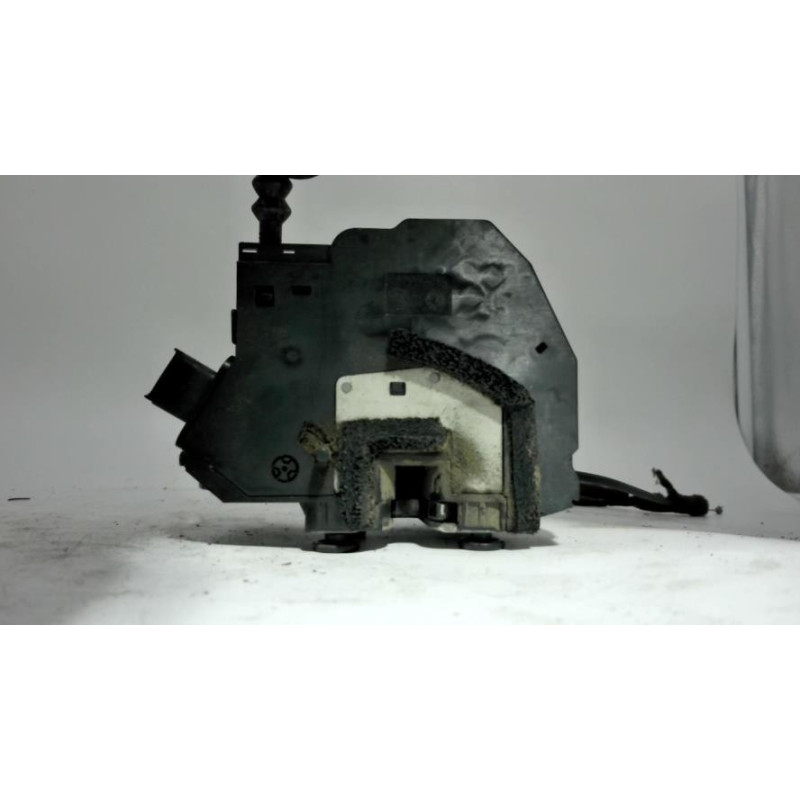 Serrure arriere droit RENAULT CLIO 4 PHASE 1 d’occasion