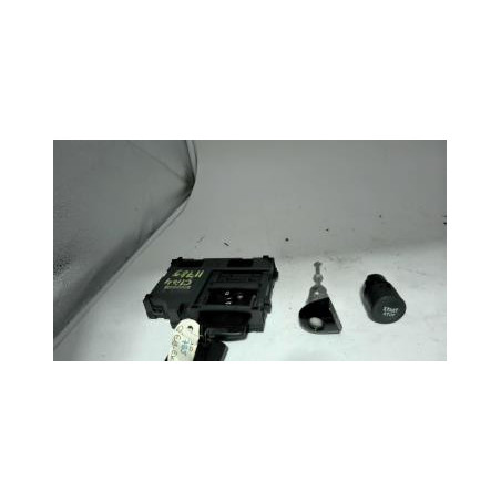 Lecteur de carte (neiman) RENAULT CLIO 4 PHASE 1 d’occasion