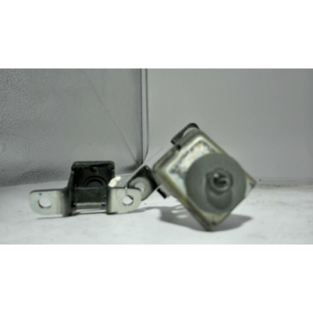 Charniere de hayon RENAULT CLIO 4 PHASE 1 d’occasion