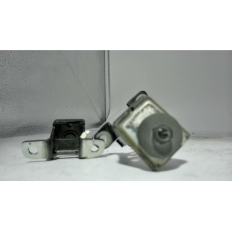 Charniere de hayon RENAULT CLIO 4 PHASE 1 d’occasion