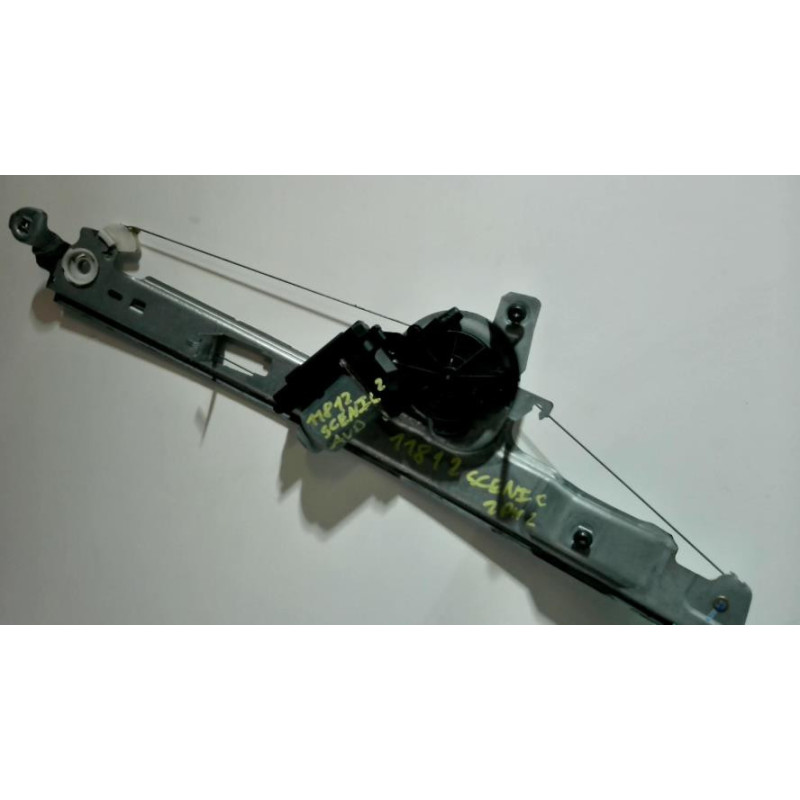 Mecanisme de leve vitre electrique avant droit RENAULT SCENIC 2 PHASE 2 d’occasion