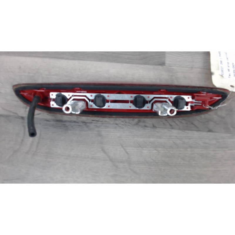 Feu arriere stop central PEUGEOT 208 1 PHASE 2 d’occasion