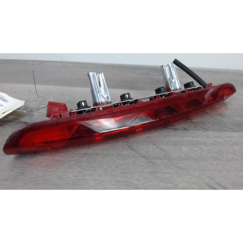 Feu arriere stop central PEUGEOT 208 1 PHASE 2 d’occasion