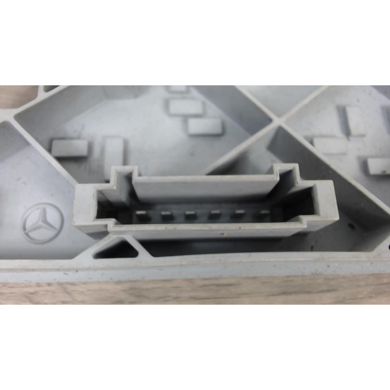 Platine feu arriere gauche MERCEDES CLASSE C 203 PHASE 1 d’occasion