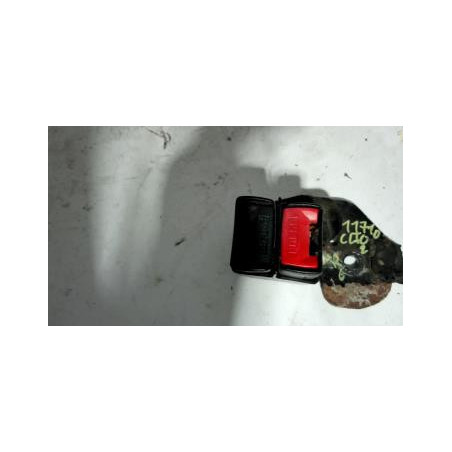 Attache ceinture arriere gauche RENAULT CLIO 2 PHASE 2 d’occasion