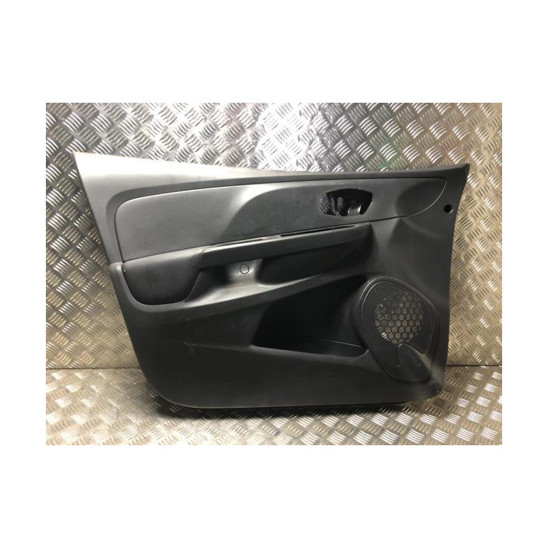 Panneau de porte avant gauche RENAULT CLIO 4 PHASE 1 d’occasion