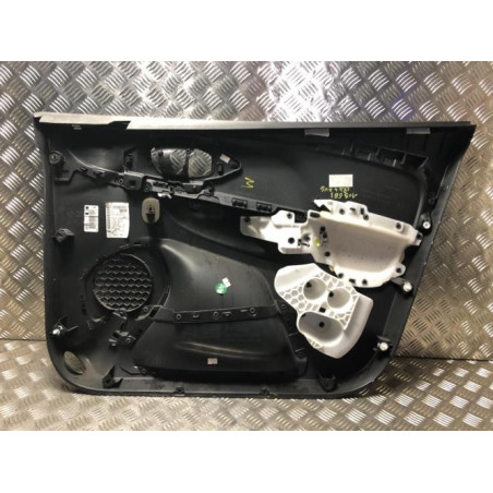 Panneau de porte avant gauche RENAULT CLIO 4 PHASE 1 d’occasion