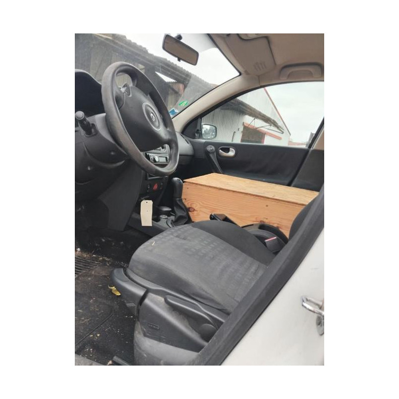 Support moteur gauche RENAULT MEGANE 2 PHASE 2 d’occasion