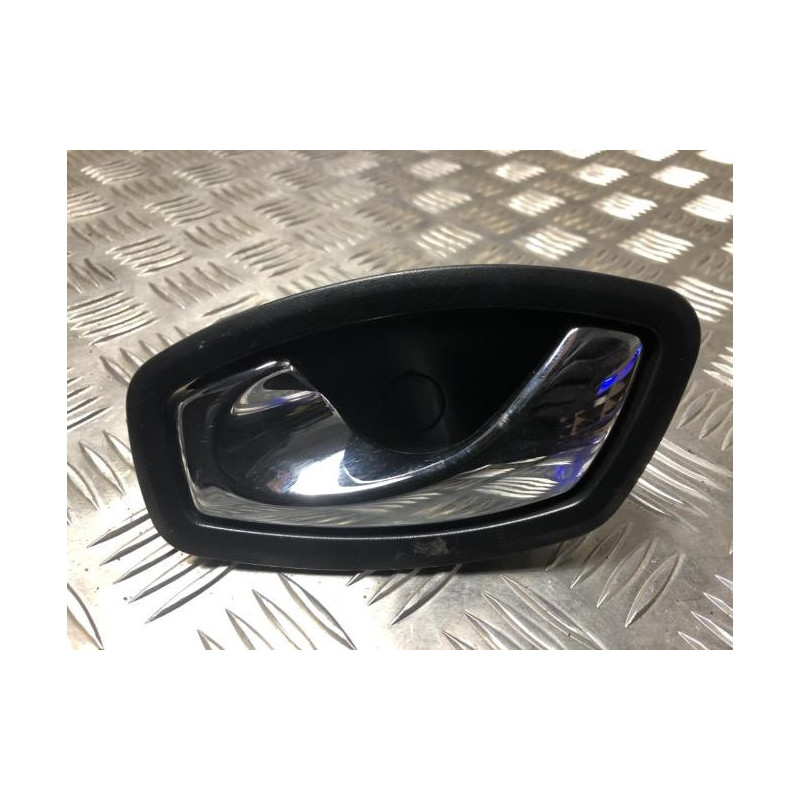 Poignee interieur avant gauche RENAULT CLIO 4 PHASE 1 d’occasion