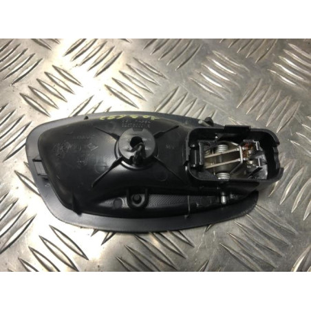 Poignee interieur avant gauche RENAULT CLIO 4 PHASE 1 d’occasion