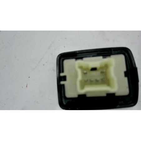 Interrupteur de leve vitre avant droit RENAULT KANGOO 2 PHASE 2 d’occasion