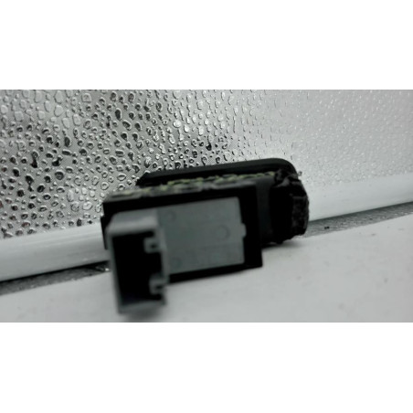 Interrupteur de leve vitre avant droit VOLKSWAGEN POLO 5 PHASE 1 d’occasion