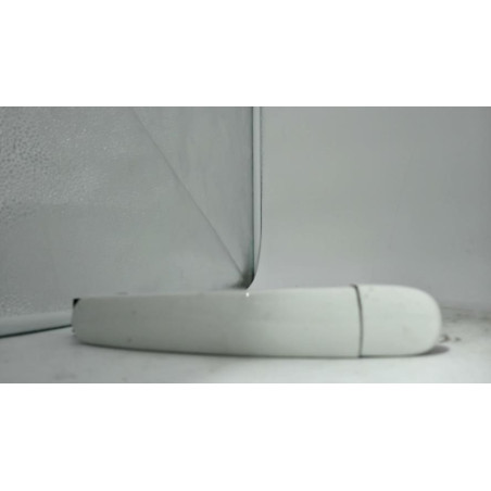 Poignee porte avant droit VOLKSWAGEN POLO 5 PHASE 1 d’occasion