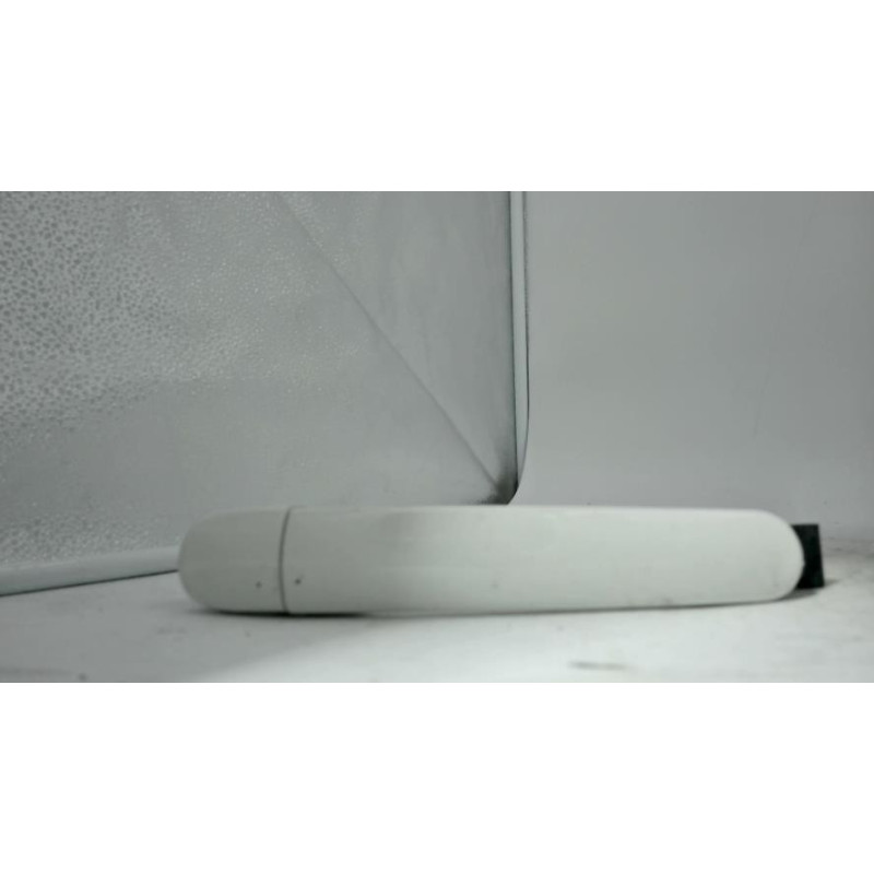 Poignee porte avant gauche VOLKSWAGEN POLO 5 PHASE 1 d’occasion