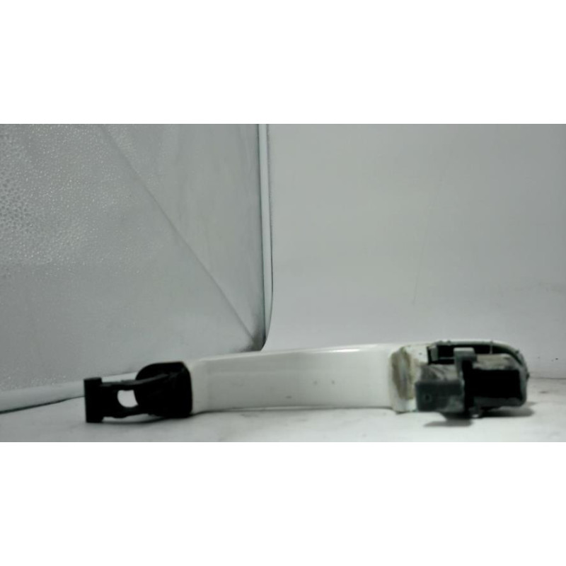 Poignee porte avant gauche VOLKSWAGEN POLO 5 PHASE 1 d’occasion