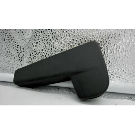 Poignee d'ouverture de capot VOLKSWAGEN POLO 5 PHASE 1 d’occasion