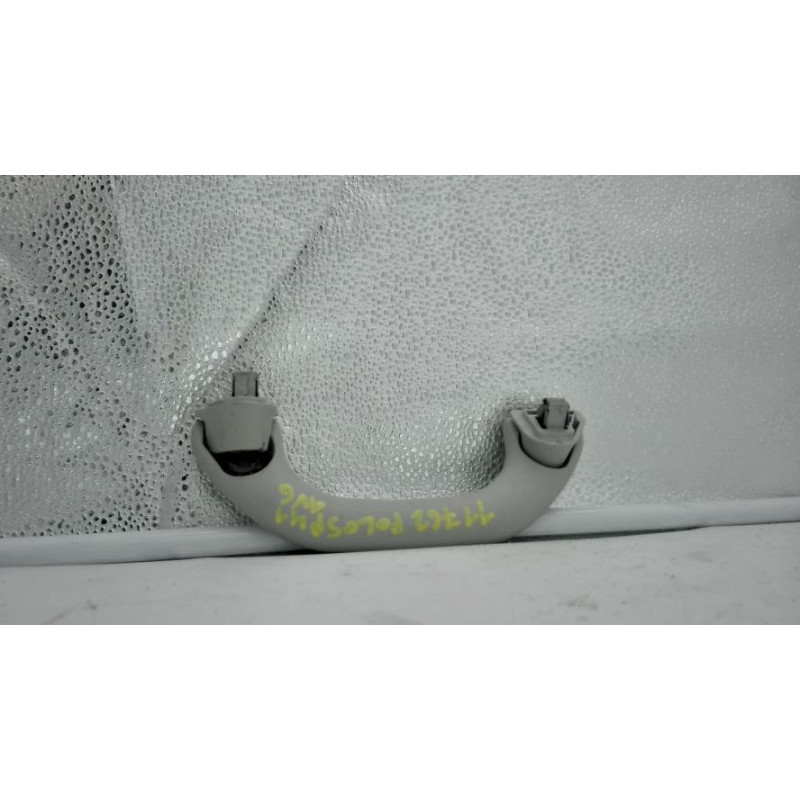 Poignee de maintien avant gauche VOLKSWAGEN POLO 5 PHASE 1 d’occasion