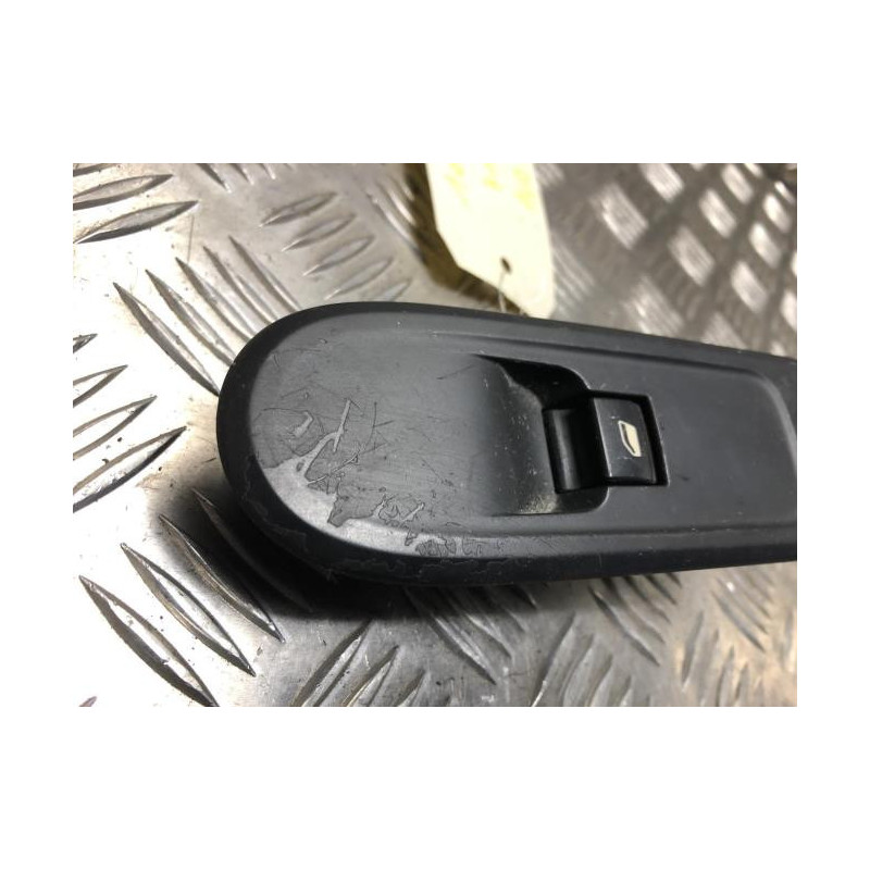 Interrupteur de leve vitre avant droit PEUGEOT 308 1 PHASE 2 d’occasion