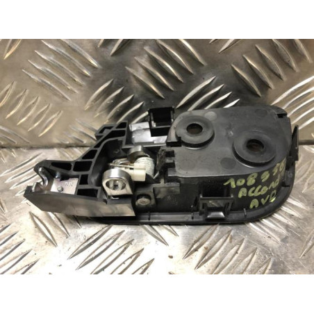 Poignee interieur avant droit HONDA ACCORD 7 PHASE 2 BREAK d’occasion
