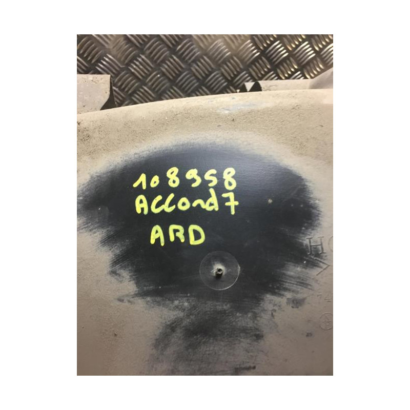 Pare boue arriere droit HONDA ACCORD 7 PHASE 2 BREAK d’occasion